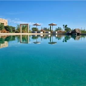 6 bedroom villa with pool, East Paros, sleeps 12
